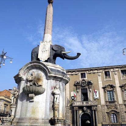 Catane - Fontaine de l'éléphant A Découvrir en Sicile - Catane
