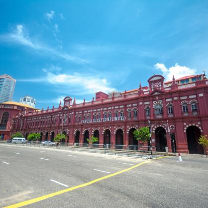 Colombo - Famous Cargills Building A Découvrir au Sri Lanka - Colombo