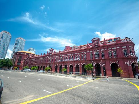 Colombo - Famous Cargills Building A Découvrir au Sri Lanka - Colombo