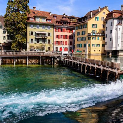 Lucerne - Barrage à Aiguilles Dans La Rivière Reuss A Découvrir en Suisse - Lucerne