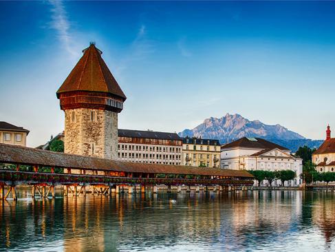 Lucerne - Kapellbrücke A Découvrir en Suisse - Lucerne