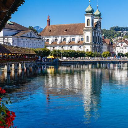 Lucerne - Eglise Des Jésuite A Découvrir en Suisse - Lucerne