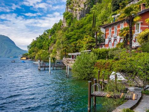 Vue Sur Le Lac De Lugano Et Le Mont San Salvatore Depuis Le Sentier Des Oliviers A Découvrir en Suisse - Lugano