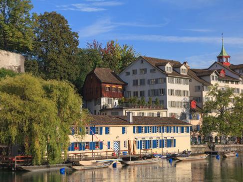 Zurich, La Rivière Limmat A Découvrir en Suisse - Zurich