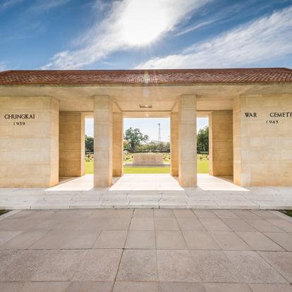 Kanchanaburi - Entrée Principale Du Cimetière De Guerre De Chong-Kai A Découvrir en Thaïlande - Kanchanaburi