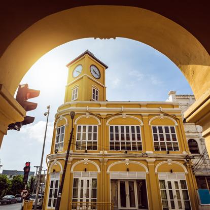 Phuket - Chino-Portuguese Clock Tower In Old Town A Découvrir en Thaïlande - Phuket