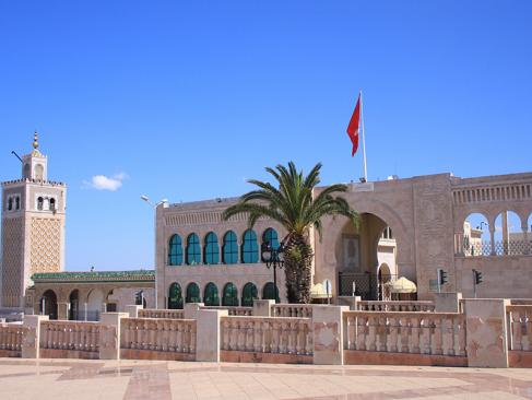 Hammamet - Hotel De Ville De Tunis Et Mosquée De La Kasbah A Découvrir en Tunisie - Hammamet