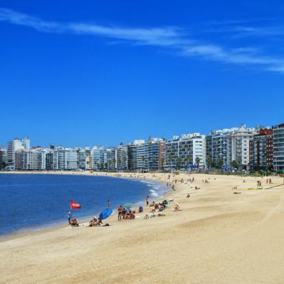 Montevideo - Plage de Pocitos beach A Découvrir en Uruguay - Montevideo