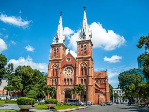 Ho Chi Minh - Cathédrale Notre Dame A Découvrir au Vietnam - Hô Chi Minh