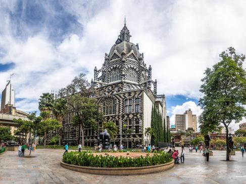 Medellin - Botero Square A Découvrir en Colombie - Medellin