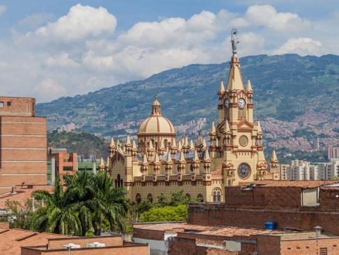 Medellin - Eglise Jesus Nazareno A Découvrir en Colombie - Medellin