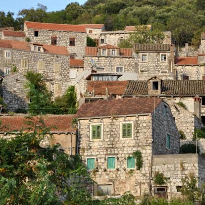 Lastovo - Village De Lastovo A Découvrir en Croatie - Lastovo
