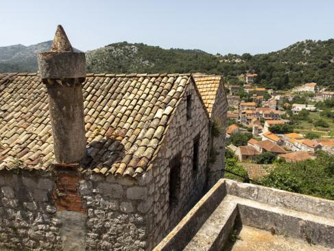 Lastovo Village - Cheminées Traditionnelles A Découvrir en Croatie - Lastovo