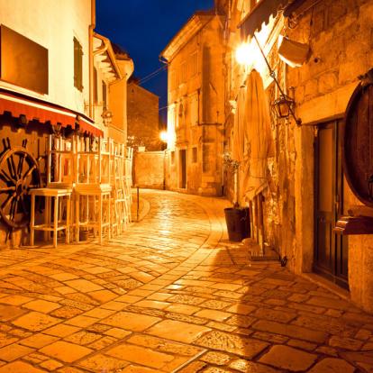 Porec - Old Street A Découvrir en Croatie - Porec