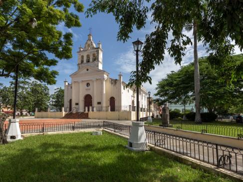 Santa Clara - Iglesia Del Carmen A Découvrir à Cuba -  Santa Clara