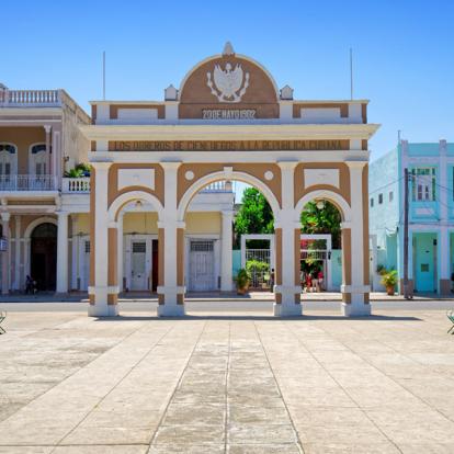 Cienfuegos - Parc Jose Marti - Arc De Triomphe A Découvrir à Cuba - Cienfuegos