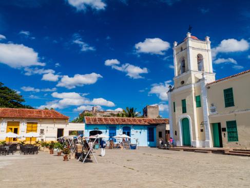 Camaguey - Place San Juan De Dios A Découvrir à Cuba - Camagüey