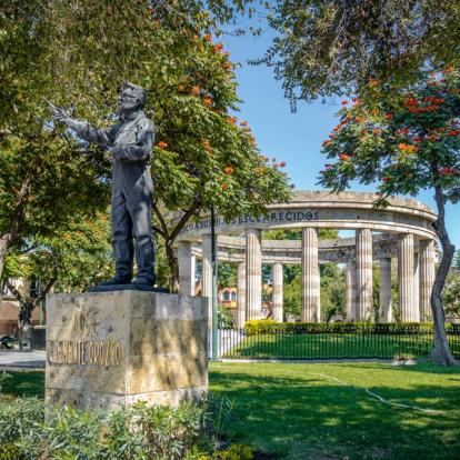 Guadalajara - Rotonde Los Jalisciences Ilustres A Découvrir au Mexique - Guadalajara