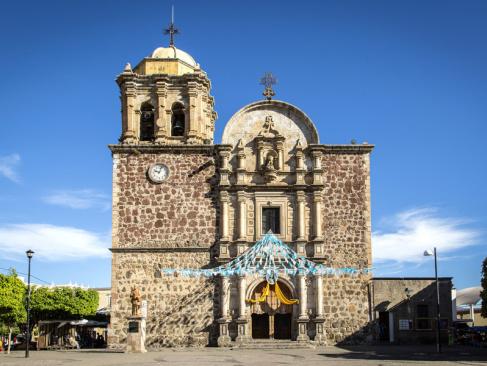 Tequila Village - Cathedrale A Découvrir au Mexique - Guadalajara