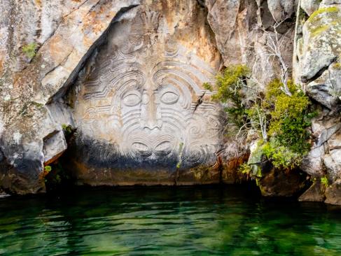 Lac Taupo - Maori Rock - Mine Bay A Découvrir en Nouvelle-Zélande - La culture Maorie