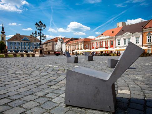 Timisoara - Union Square A Découvrir en Roumanie - Timisoara