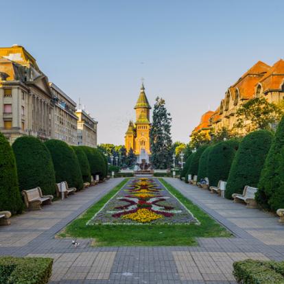Timisoara - Victory Square A Découvrir en Roumanie - Timisoara