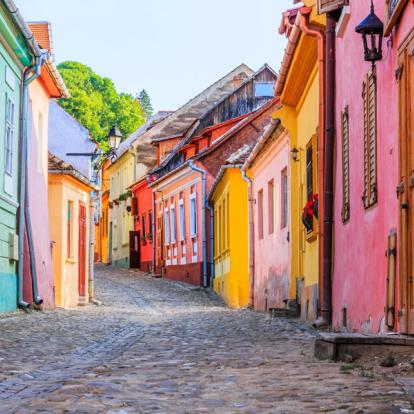 Sighisoara - Rue Mediévale A Découvrir en Roumanie - Sighisoara