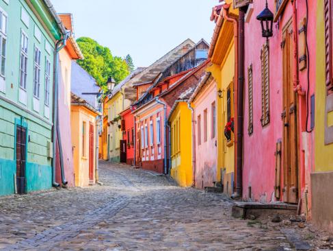 Sighisoara - Rue Mediévale A Découvrir en Roumanie - Sighisoara