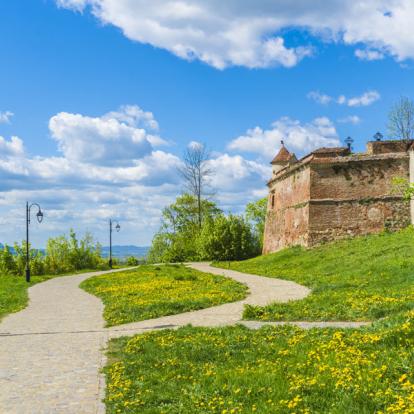 Brasov - Firteresse Cetatuia A Découvrir en Roumanie - Brasov