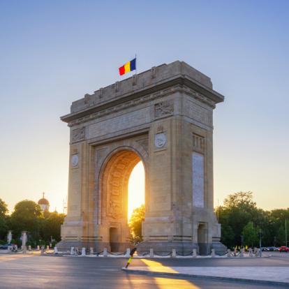 Bucarest - Arc de Triomphe A Découvrir en Roumanie - Bucarest