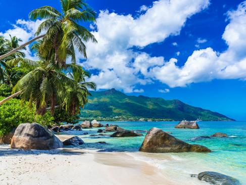 A Découvrir aux Seychelles - La Plage de Beau Vallon