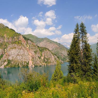 Lac Sary-Chelek A Découvrir au Kirghizistan  - Le Lac de Sary-Chelek