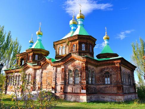 Karakol - Cathédrale Orthodoxe Russe De La Sainte-Trinité A Découvrir au Kirghizistan - Karakol