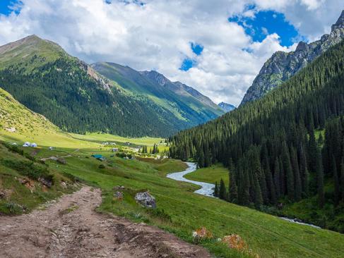 A Découvrir au - La Vallée d'Altyn Arashan