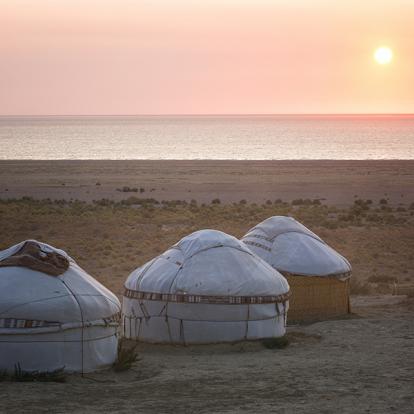 Yourtes Au Bord De La Mer D'Aral, Karakalpakstan A Découvrir en Ouzbékistan - La Mer d'Aral