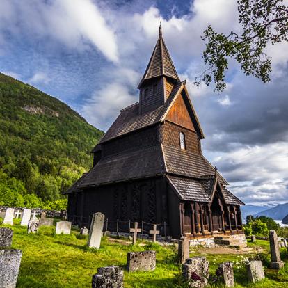 Ulmes - Stabkirche A Découvrir en Norvège - Stavkirke
