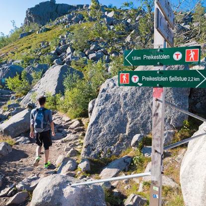 Montée Au Preikestolen A Découvrir en Norvège - Lysefjord