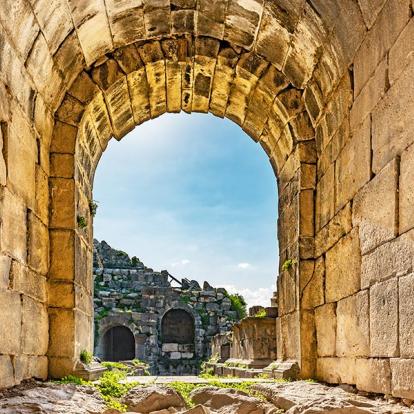 Entrée Du Théâtre Occidental à Umm Qais A Découvrir en Jordanie - Umm Qais