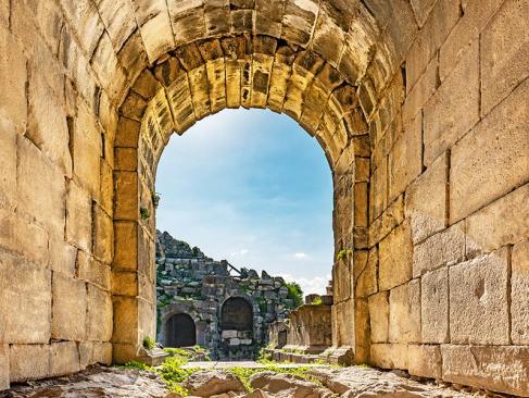 Entrée Du Théâtre Occidental à Umm Qais A Découvrir en Jordanie - Umm Qais