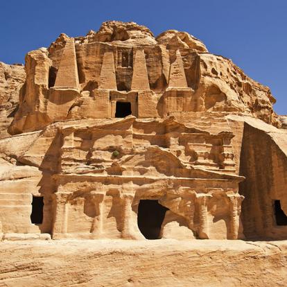 Petra - Le Tombeau De L'obélisque Et Le Triclinium De Bab As-Siq A Découvrir en Jordanie - Petra