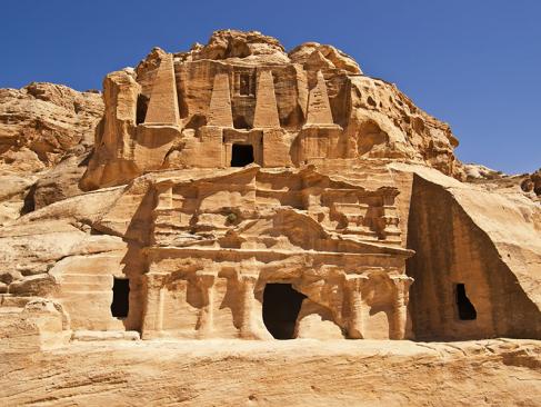 Petra - Le Tombeau De L'obélisque Et Le Triclinium De Bab As-Siq A Découvrir en Jordanie - Petra