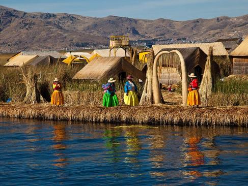 Iles Flottantes Uros A Découvrir au Pérou - Le lac de Titicaca