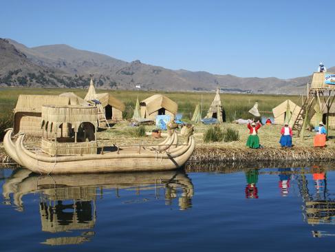 Iles Uros - Lac Titicaca A Découvrir au Pérou - Le lac de Titicaca