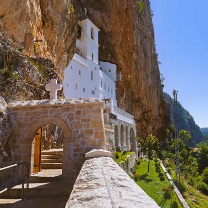 Monastère d'Ostrog A Découvrir au Monténégro - Le Monastère d'Ostrog