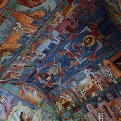 Monastère de Moraca - Icônes au plafond de l'église Saint-Nicolas A Découvrir au Monténégro - Le Monastère de la Moraca