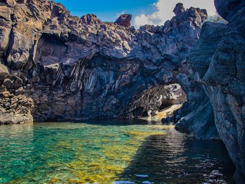 Seixal - Piscines Naturelles De Lave Volcanique A Découvrir à Madère - Seixal