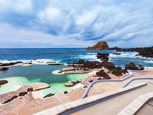 Piscine Naturelle à Porto Moniz A Découvrir à Madère -  Porto Moniz
