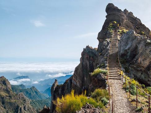 Sentier De Montagne Du Pico Do Arieiro Au Pico Ruivo A Découvrir à Madère - Le Pico Ruivo