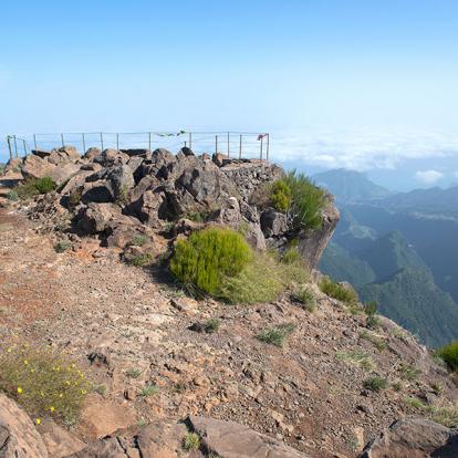 View Point On Pico Do Arieiro A Découvrir à Madère - Le Pico do Arieiro