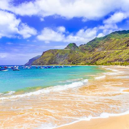 Machico Beach A Découvrir à Madère - Machico